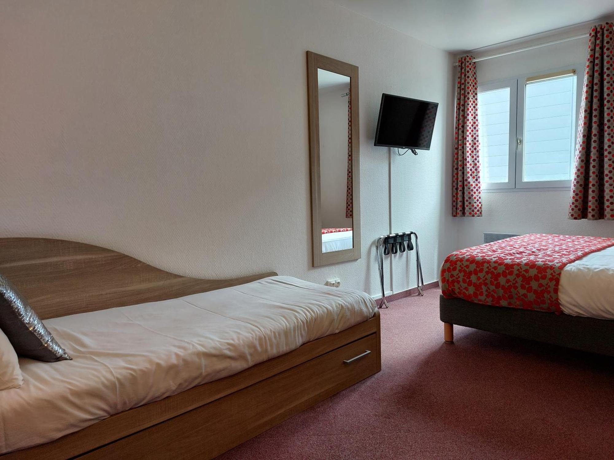 Contact Hotel Utah Beach Carentan - Anciennement Kyriad Bagian luar foto