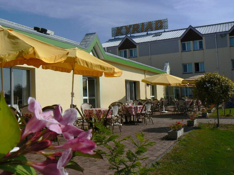 Contact Hotel Utah Beach Carentan - Anciennement Kyriad Bagian luar foto